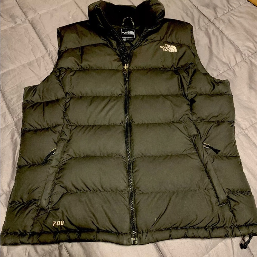 Men’s/unisex North Face Goose Down Vest, 700, Med.